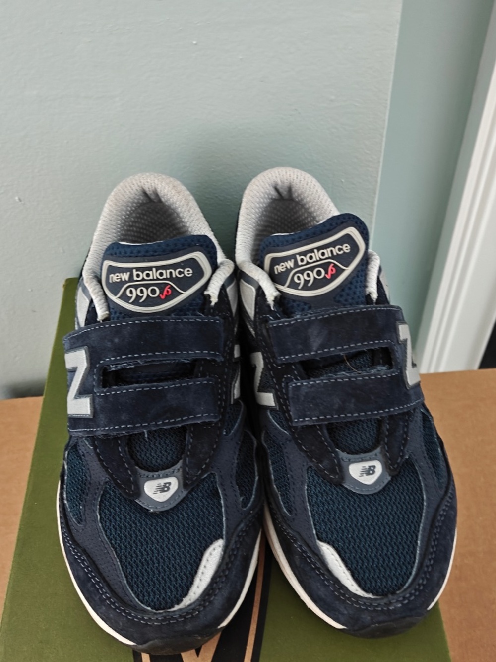 Kids New Balance 990v6 Sneakers